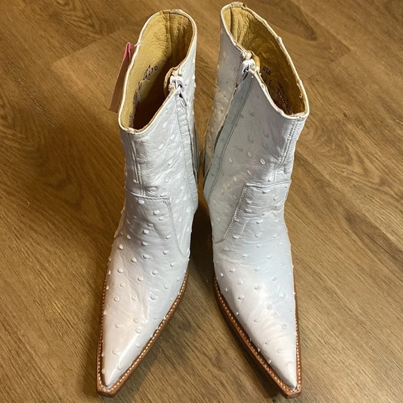 Rudel White Ostrich Skin Pointy Toe Western Ankle Boot size 6 - Picture 11 of 16